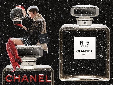 chanel reclame 2019 kerst|Chanel No 5 L`Eau .